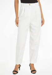 Tommy Hilfiger TAPERED PLEATED Trousers offwhite ЗАУЖЕННЫЕ СО СКЛАДКАМИ Брюки от белого