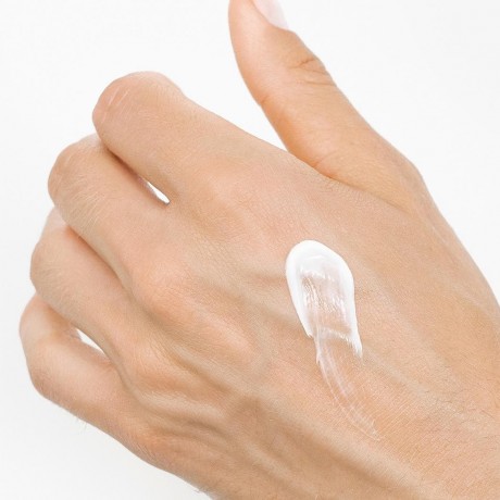 Nivea Protect & Care Intensive Feuchtigkeitscreme  Protect &amp; Care Интенсивный увлажняющий крем