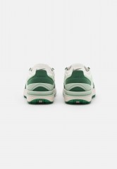 Nike Sportswear W WAFFLE ONE ESS Sneaker low summit white/honeydew/moon fossil/gorge green/light silver/light orewood brown W WAFFLE ONE ESS кроссовки женские низкие вершина белый/медвяная роса/лунная ископаемая/зеленое ущелье/светло-серебристый/светло-ко
