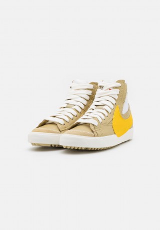 Nike Sportswear BLAZER MID #x27;77 JUMBO UNISEX Sneaker high wheat grass/vivid sulfur/sail/wheat grass/black/team orange BLAZER MID #x27;77 JUMBO UNISEX — Высокие кроссовки женские пырей/яркая сера/парус/пырей/черный/оранжевая команда