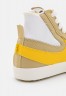Nike Sportswear BLAZER MID #x27;77 JUMBO UNISEX Sneaker high wheat grass/vivid sulfur/sail/wheat grass/black/team orange BLAZER MID #x27;77 JUMBO UNISEX — Высокие кроссовки женские пырей/яркая сера/парус/пырей/черный/оранжевая команда
