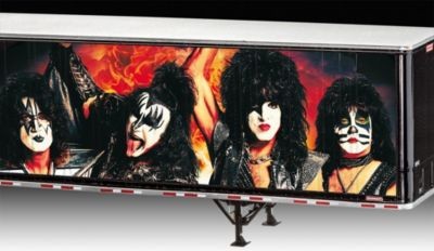 Revell Geschenkset KISS Tour Truck End of the Road 1:32 Подарочный набор KISS Tour Truck End of the Road 1:32