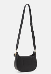 Tommy Hilfiger CHAIN SHOULDER BAG Handbag black СУМКА НА ПЛЕЧО С ЦЕПОЧКОЙ Сумка черный