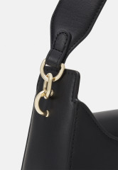 Tommy Hilfiger CHAIN SHOULDER BAG Handbag black СУМКА НА ПЛЕЧО С ЦЕПОЧКОЙ Сумка черный