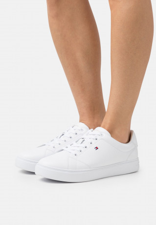 Tommy Hilfiger ESSENTIAL Trainers white ESSENTIAL Кроссовки белый