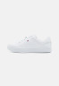 Tommy Hilfiger ESSENTIAL Trainers white ESSENTIAL Кроссовки белый
