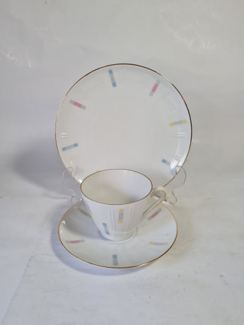 Чайное трио винтажное Winterling Roslau Bavaria, белый фарфор с разноцветным узором и позолотой, 10 x 6,5 см / 14,5 см / 19,5 см, Германия, 1960-70гг.