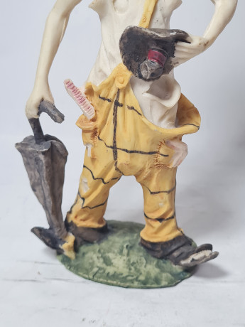 Фигурка Pucci "Клоун с зонтом в желтых штанах", фарфор, 23.5 см, Германия, 1970-80гг.