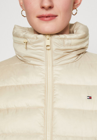 Tommy Hilfiger PADDED GLOBAL STRIPE JACKET Light jacket classic beige УТЕПЛЕННАЯ КУРТКА GLOBAL STRIPE JACKET Легкая куртка классический бежевый