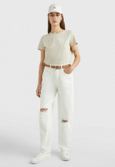 Tommy Hilfiger REG VARSITY EMB C-NK SS Print T-shirt light sandalwood REG VARSITY EMB C-NK SS Футболка с принтом светлое сандаловое дерево