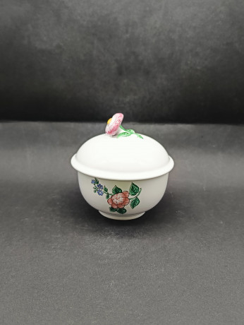 Набор емкостей для сыпучих продуктов винтажный Staatlich Majolika Manufaktur Karlsruhe A.G., с объемным цветком на крышке, керамика, ручная работа, 6 шт., 11.5 см, Германия, 1970-80гг.