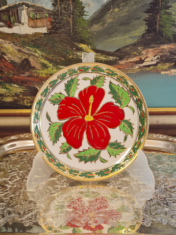 Декоративная тарелка винтажная Nassos с красным цветком и листьями, ручная работа, 18 x 2 см, Родос, 1960-70гг.