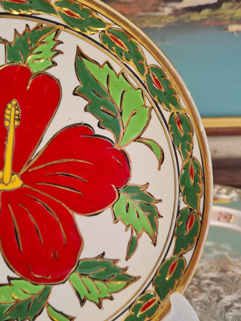 Декоративная тарелка винтажная Nassos с красным цветком и листьями, ручная работа, 18 x 2 см, Родос, 1960-70гг.