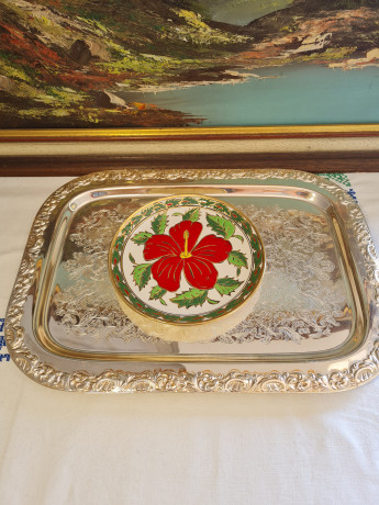 Декоративная тарелка винтажная Nassos с красным цветком и листьями, ручная работа, 18 x 2 см, Родос, 1960-70гг.