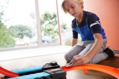 Mattel Hot Wheels Himmelscrash-Turm inkl. 1 Spielzeugauto Hot Wheels Sky Crash Tower с 1 игрушечной машинкой