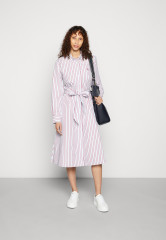 Tommy Hilfiger MIDI SHIRT DRESS  Shirt dress posh/royal berry ПЛАТЬЕ-РУБАШКА МИДИ Платье-рубашка шикарный / королевская ягода