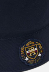 Tommy Hilfiger NEW PREP BADGE BUCKET UNISEX Hat space blue NEW PREP BADGE BUCKET UNISEX Головной убор космический синий