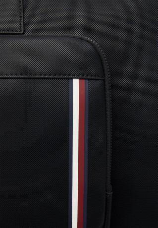 Tommy Hilfiger DUFFLE UNISEX Weekend bag black DUFFLE UNISEX сумка для выходных черный