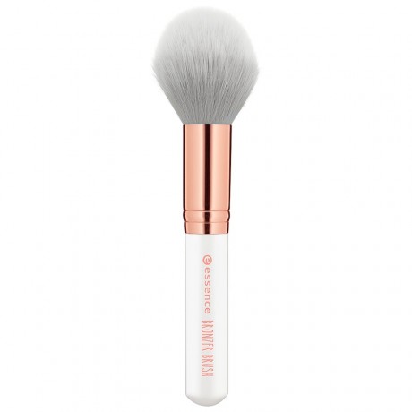 Essence Bronzer Brush  Beauty Tools, 1 шт.
