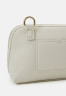 Tommy Hilfiger LIFE CROSSOVER Across body bag feather white LIFE CROSSOVER Сумка через плечо перо белое