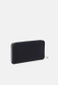 Tommy Hilfiger POPPY LARGE Wallet space blue МАК БОЛЬШОЙ Кошелек космический синий