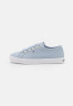 Tommy Hilfiger ESSENTIAL Trainers breezy blue ESSENTIAL Кроссовки свежий синий