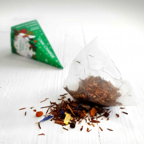 English Tea Shop Bio Tee Holiday Adventskalender 2026, 24 g, English Tea Shop Holiday органический чайный адвент-календарь 2026 с 12 пирамидками, 4 вкуса, 24 г