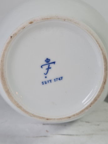 Чайник винтажный Furstenburg Seit / 1747 с зеленым растительным декором, фарфор, 22.5 см, Германия, 1970-80гг.