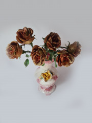 Capodimonte Italy Белая Ваза &quot;Чайная роза&quot; с шестью искусственными розами, 34см x 18см, Италия, 1960-70гг.