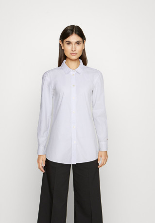 Tommy Hilfiger MONOGRAM REGULAR Button-down blouse optic white MONOGRAM REGULAR Блузка на пуговицах оптический белый