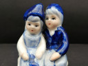 Статуэтка винтажная Delft Blue "Влюбленная пара", фарфор, 8 х 6 см, Голландия, 1960-70гг.
