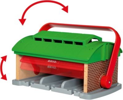 BRIO Mitnehm-Lokschuppen mit Reisezug Локомотивное депо с пассажирским поездом