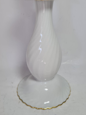 Подсвечник винтажный Alka Kunst / Alboth&Kaiser Bavaria с золотой каймой, фарфор, 21 см, Германия, 1960-70гг.