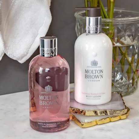 Molton Brown Delicius Rhubarb & Rose Bath & Shower Gel Delicius Гель для ванн и душа с ревенем и розой