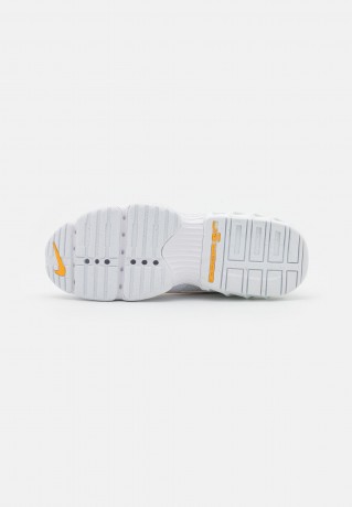 Nike Sportswear W ZOOM AIR FIRE SNKR Sneaker low white/university gold W ZOOM AIR FIRE SNKR кроссовки женские низкие белый/университетское золото