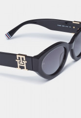 Tommy Hilfiger TH 1957/S Sunglasses black TH 1957/S Солнцезащитные очки черный