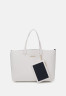 Tommy Hilfiger ICONIC TOTE SET Tote bag bright white ICONIC TOTE SET Сумка-тоут ярко-белый