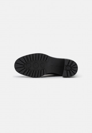 Tommy Hilfiger OUTDOOR CHELSEA MID HEEL BOOT Classic ankle boots black OUTDOOR CHELSEA MID HEEL BOOT Классические ботильоны черный