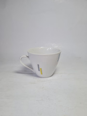 Кофейная чашка винтажная Mitterteich Bavaria, белый фарфор с красочным декором, 10,5 x 7 см, Германия, 1960-70гг.