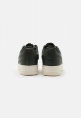 Nike Sportswear AIR FORCE 1 GTX UNISEX Sneaker low medium olive/deepest green/sail/seal brown AIR FORCE 1 GTX UNISEX Низкие кроссовки женские средний оливковый/темно-зеленый/парус/коричневый тюлень