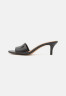 Tommy Hilfiger ELEVATED MID  Heeled mules black ELEVATED MID Мюли на каблуке черный