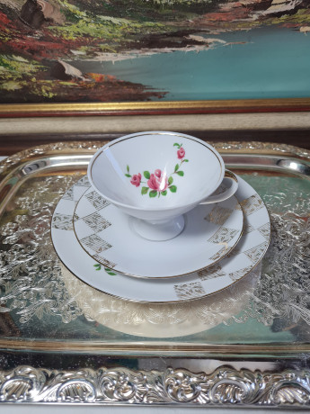 Чайное трио винтажное Winterling Kirchenlamitz Bavaria с розовыми розами и золотистым декором, фарфор, Германия, 1970-80гг.