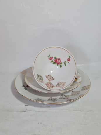 Чайное трио винтажное Winterling Kirchenlamitz Bavaria с розовыми розами и золотистым декором, фарфор, Германия, 1970-80гг.