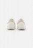 Nike Sportswear DAYBREAK Sneaker low sail/particle beige/white DAYBREAK Низкие кроссовки женские парус/частица бежевый/белый
