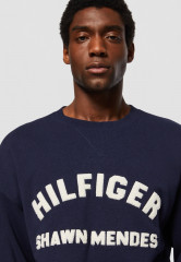 Tommy Hilfiger TOMMY HILFIGER X SHAWN MENDES CREWNECK UNISEX Sweatshirt carbon navy TOMMY HILFIGER X SHAWN MENDES CREWNECK UNISEX Толстовка углеродный флот